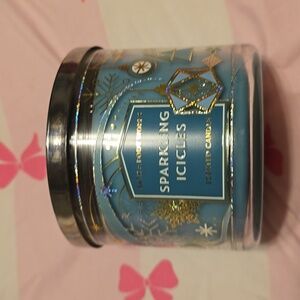 BNWT HTF Bath and Body Works Sparkling Icicles 3 wick candle